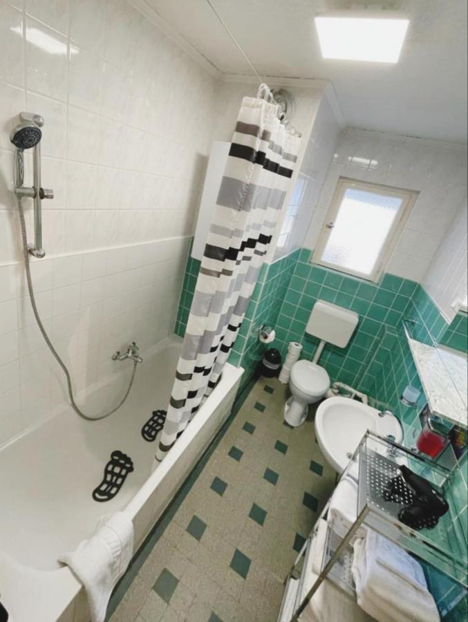 Apartment An Den Saarterrassen ซาร์บรึคเคน ภายนอก รูปภาพ